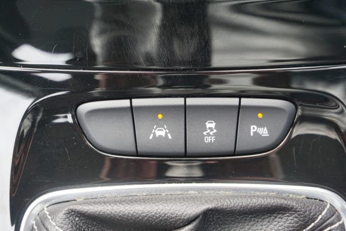 2025 Vauxhall Astra