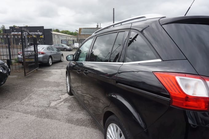 2025 Ford Grand C-max