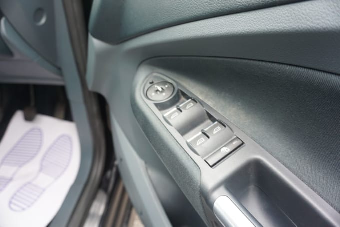2025 Ford Grand C-max