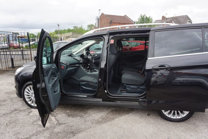 2025 Ford Grand C-max
