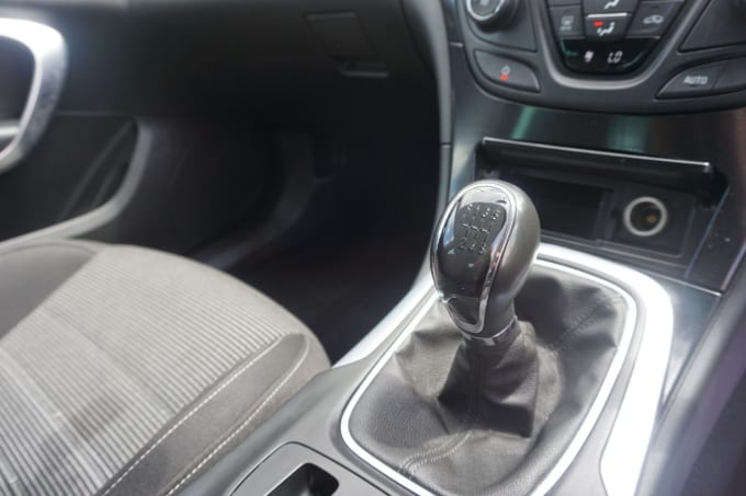 2025 Vauxhall Insignia