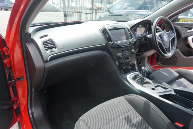 2025 Vauxhall Insignia