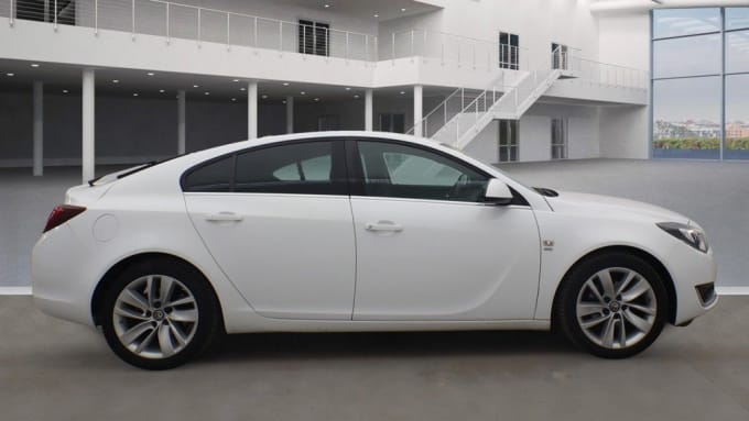 2025 Vauxhall Insignia