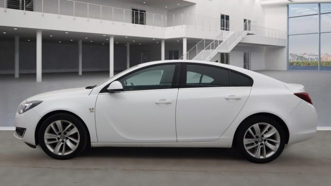 2025 Vauxhall Insignia