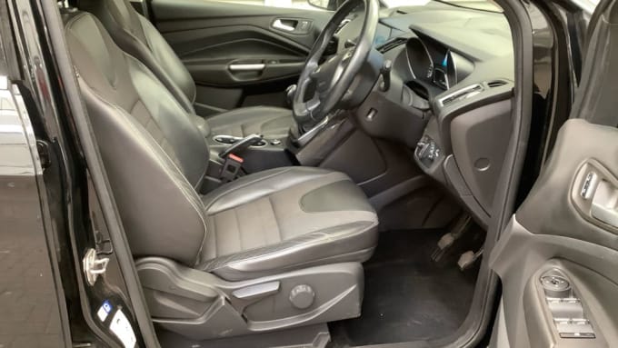 2025 Ford Kuga