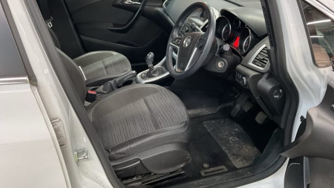 2025 Vauxhall Astra