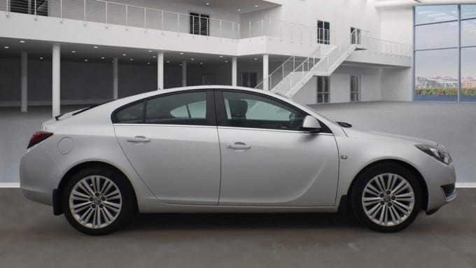 2025 Vauxhall Insignia