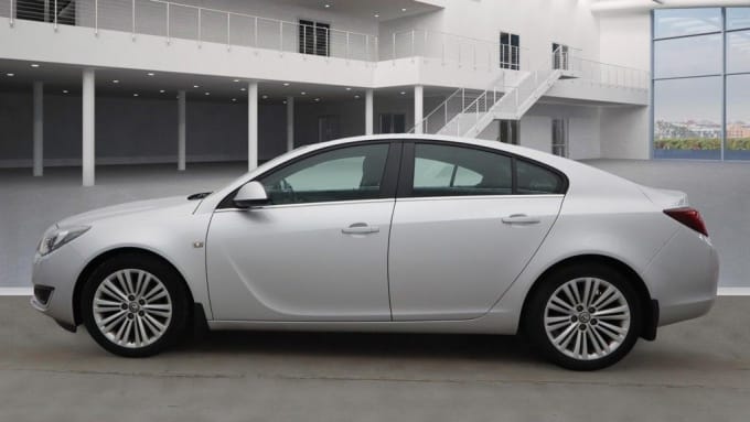2025 Vauxhall Insignia