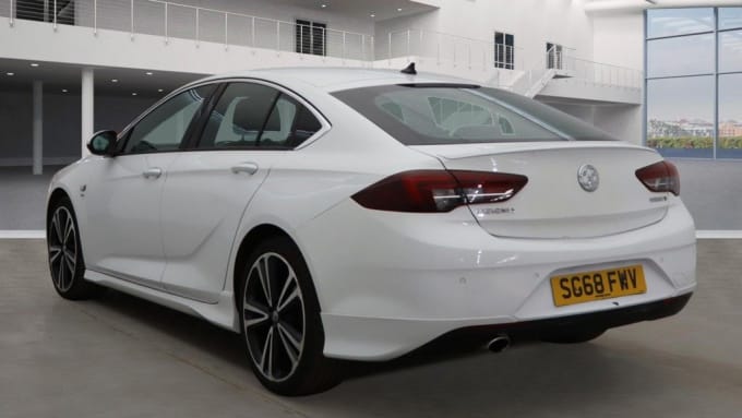 2025 Vauxhall Insignia