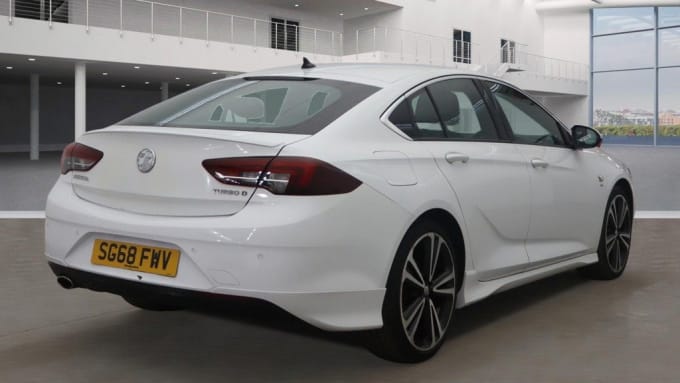 2025 Vauxhall Insignia
