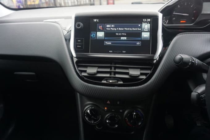 2025 Peugeot 208