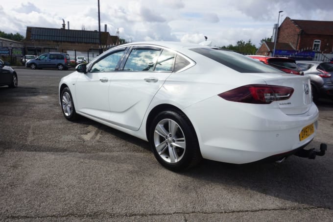 2025 Vauxhall Insignia