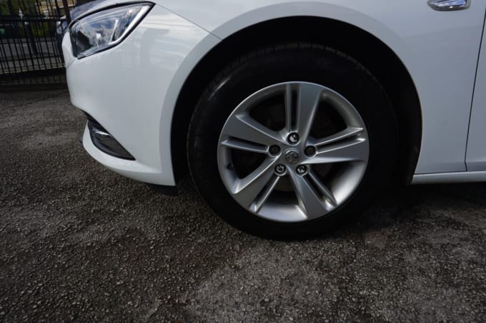 2025 Vauxhall Insignia
