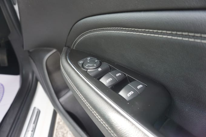2025 Vauxhall Insignia