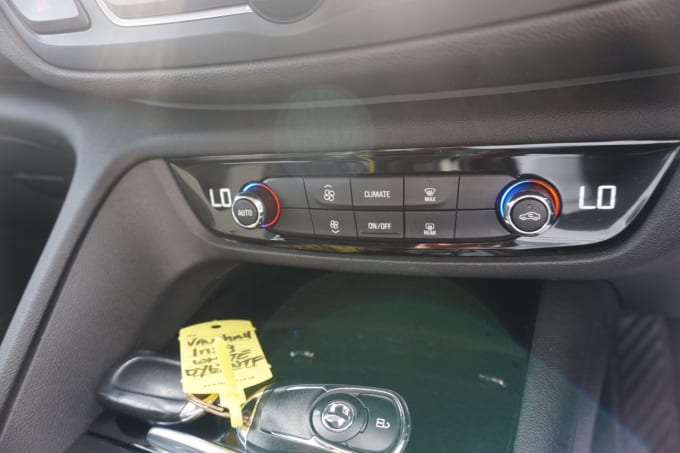 2025 Vauxhall Insignia
