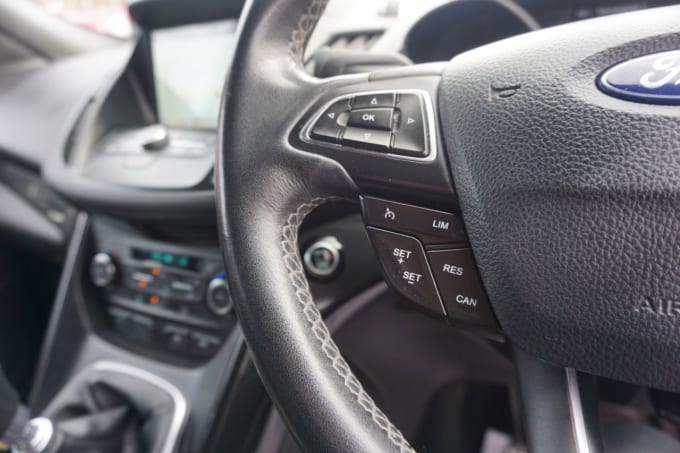 2025 Ford Kuga