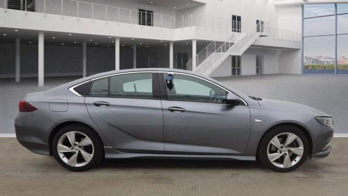2025 Vauxhall Insignia