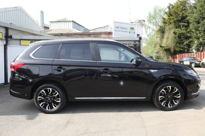2025 Mitsubishi Outlander