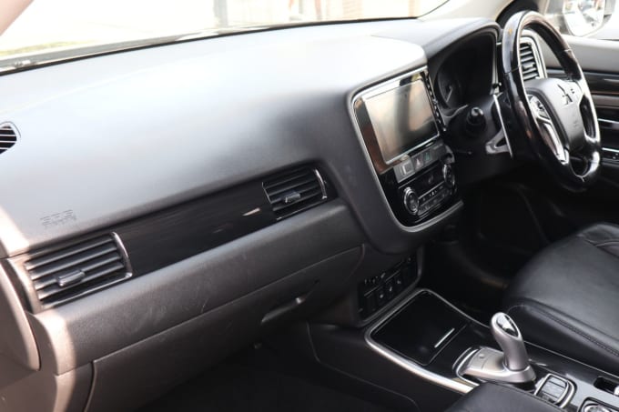 2025 Mitsubishi Outlander