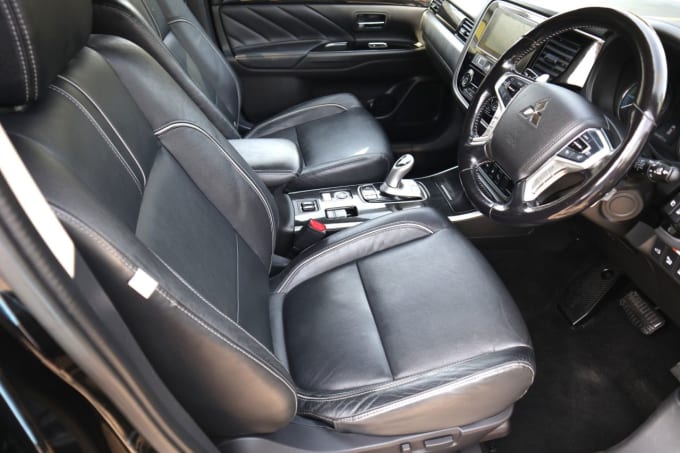 2025 Mitsubishi Outlander