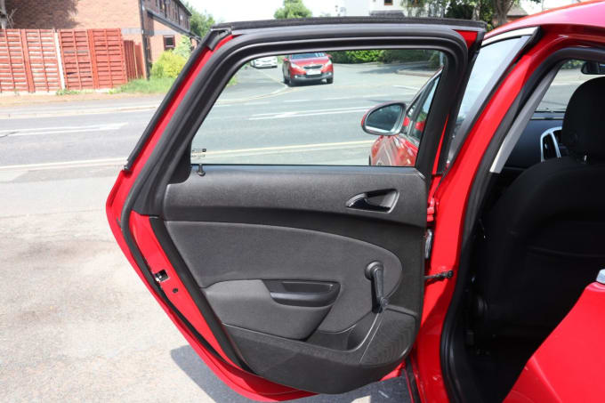 2025 Vauxhall Astra