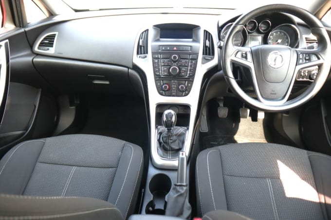 2025 Vauxhall Astra