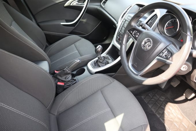 2025 Vauxhall Astra
