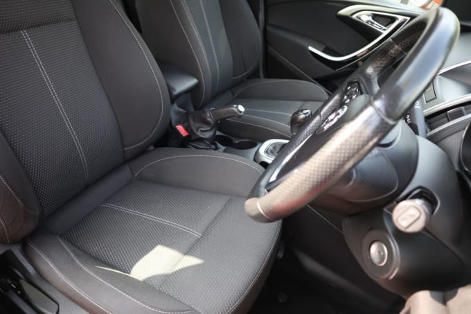 2025 Vauxhall Astra