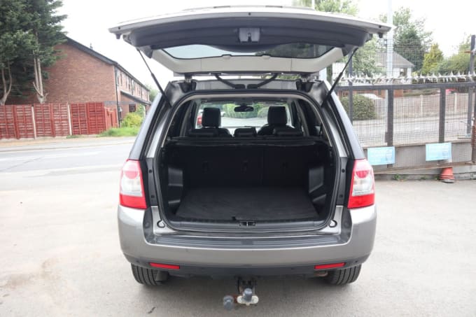 2025 Land Rover Freelander 2