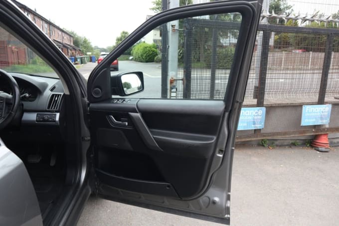 2025 Land Rover Freelander 2
