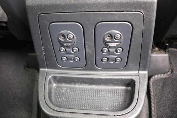 2025 Land Rover Freelander 2