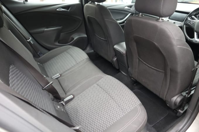2016 Vauxhall Astra