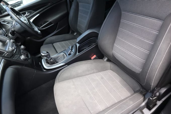 2025 Vauxhall Insignia