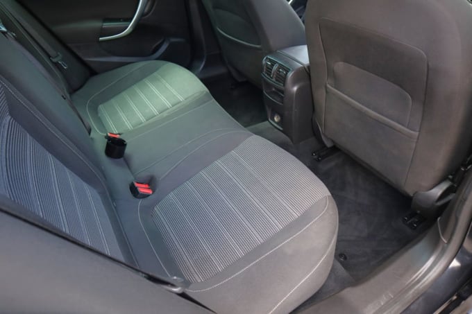 2025 Vauxhall Insignia