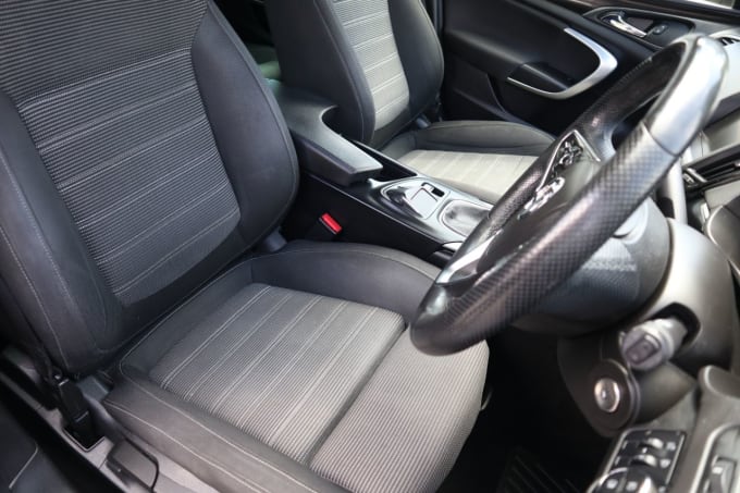 2025 Vauxhall Insignia
