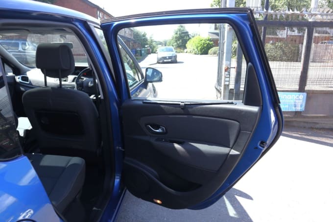 2025 Renault Scenic