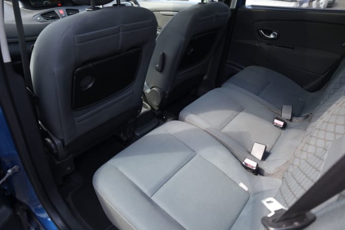 2025 Renault Scenic