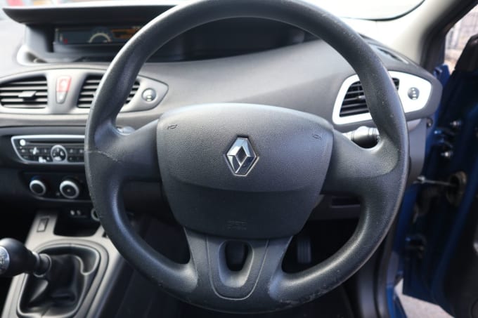 2025 Renault Scenic