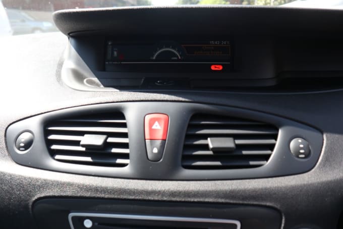 2025 Renault Scenic