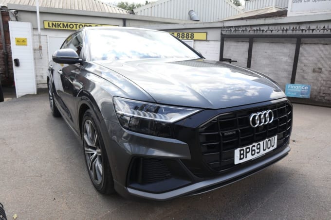 2025 Audi Q8