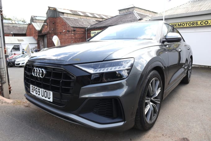 2025 Audi Q8