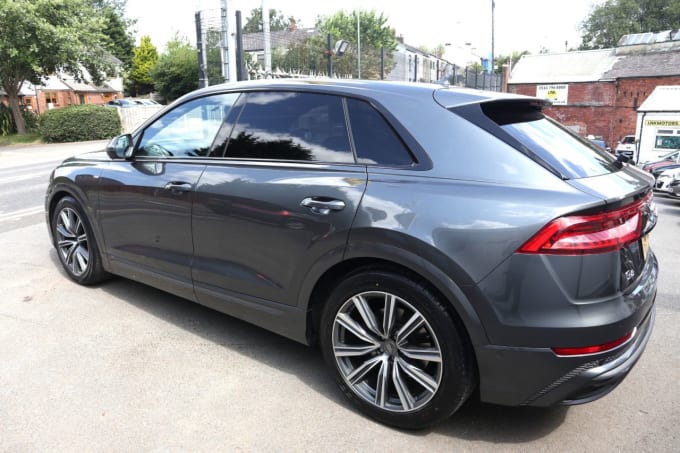 2025 Audi Q8