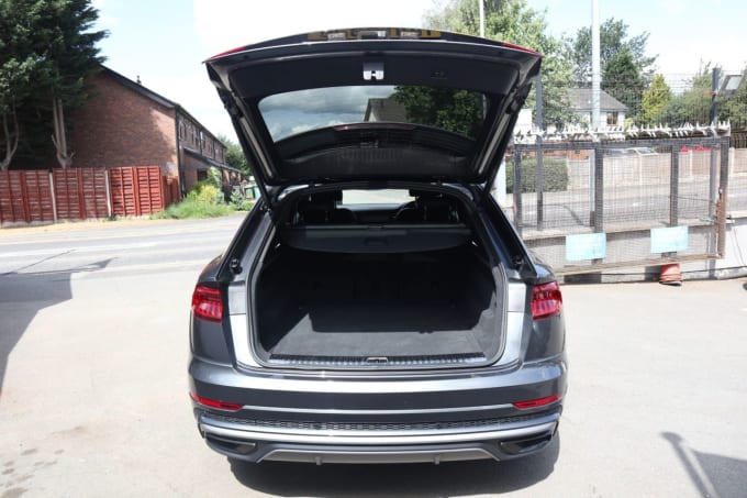 2025 Audi Q8