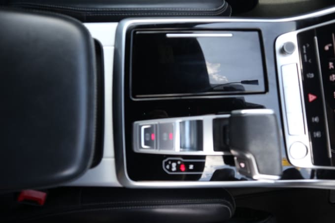 2025 Audi Q8