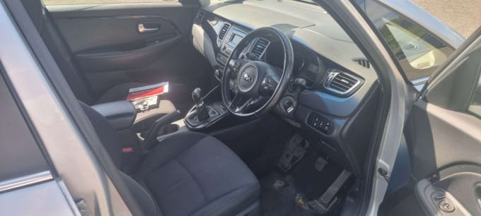 2025 Kia Carens
