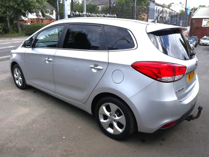 2025 Kia Carens