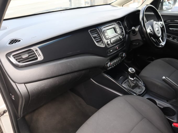 2025 Kia Carens