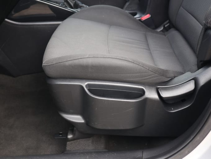 2025 Kia Carens