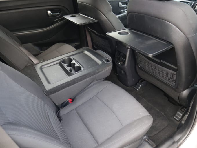 2025 Kia Carens