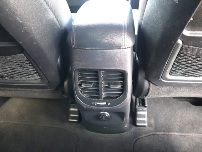 2025 Kia Carens